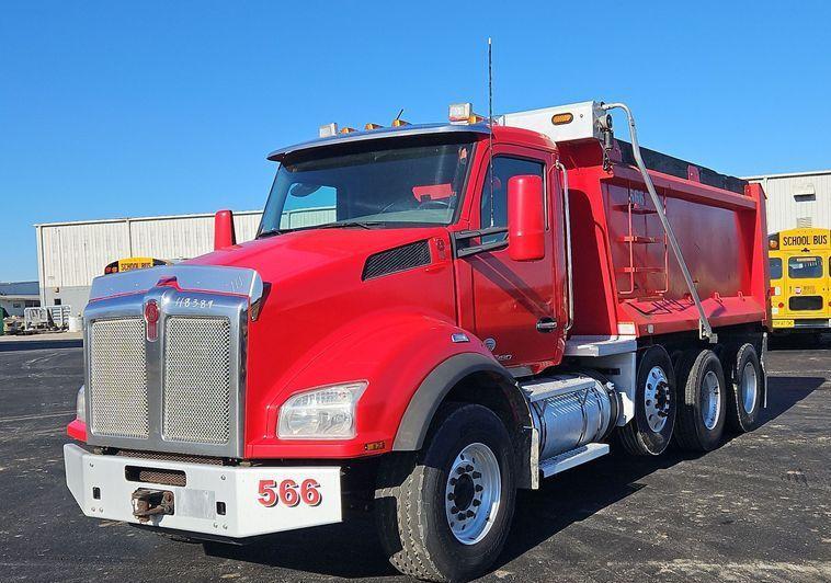2018 Kenworth T880  dump truck
