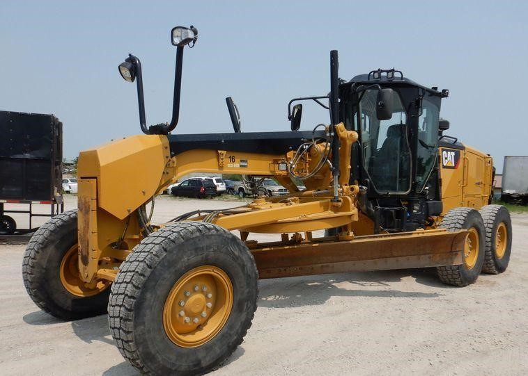 2019 Caterpillar 12M3  motor grader