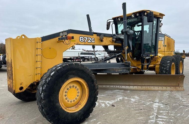 2013 John Deere 872G motor grader